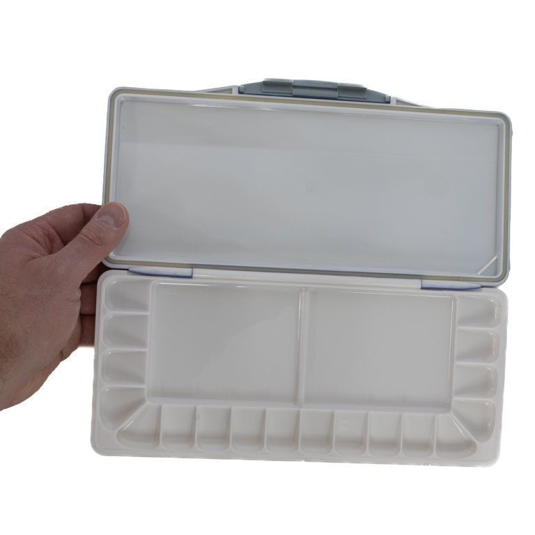 7. Plastic Palette